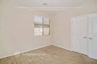 5405 W Siesta Way in Phoenix, AZ - Building Photo - Building Photo