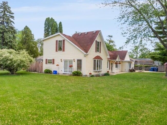 property at 125 Maple Ct