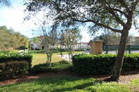 112 Monroe Cir photo'