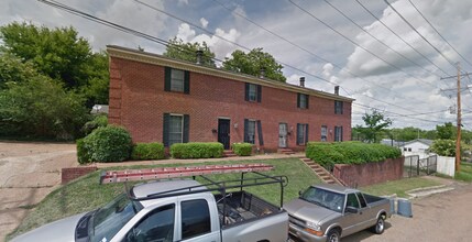 900 Whitworth St in Jackson, MS - Building Photo - Building Photo