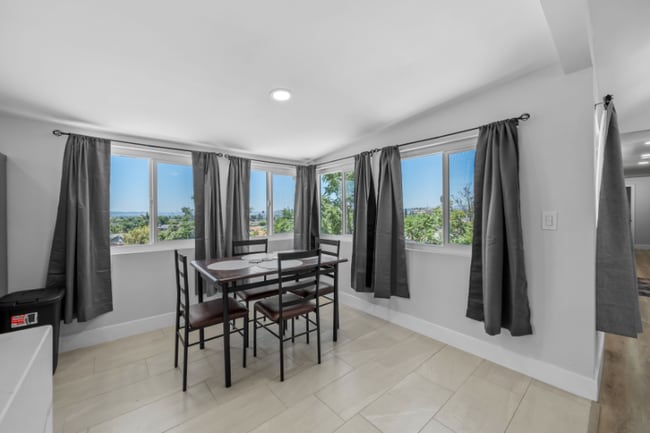 property at 1730 Vista De Valle Vis