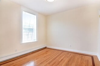 106 Fourth Ave in Pelham, NY - Building Photo - Building Photo