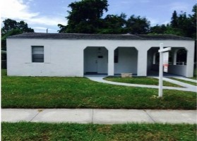 930 NE 141st St in North Miami, FL - Building Photo - Building Photo