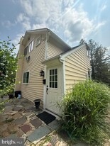86 Linvale Rd in Ringoes, NJ - Building Photo
