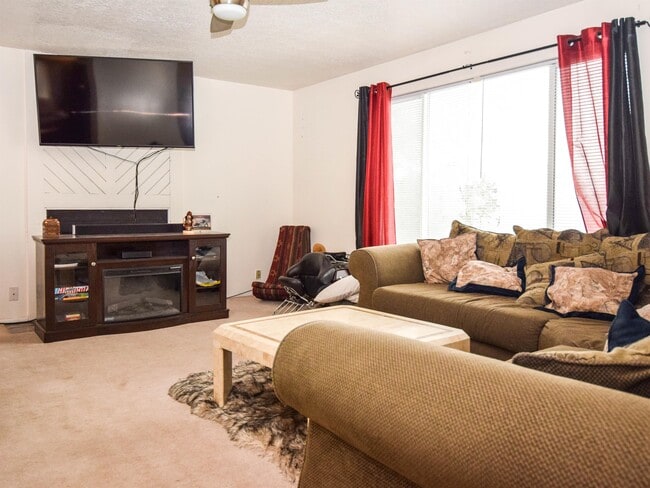 905 W 370 S in Logan, UT - Building Photo - Building Photo