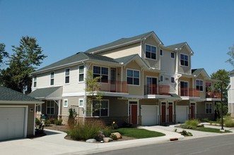 The Enclave at Kennedy Ridge in North Olmsted, OH - Building Photo - Building Photo