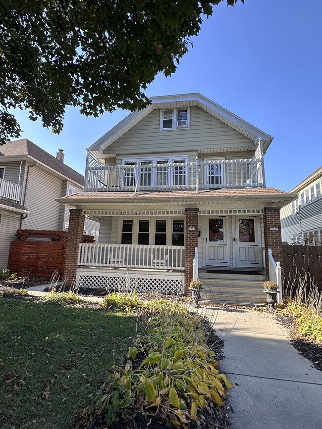 3251 S Springfield Ave, Unit 3251