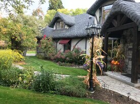 2004 NE 8th St in Bend, OR - Building Photo