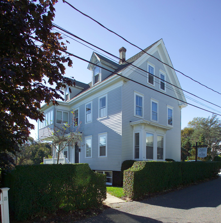 6 Bangs St in Provincetown, MA - Building Photo