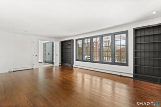 11 Partrick Ln in Westport, CT - Building Photo - Building Photo