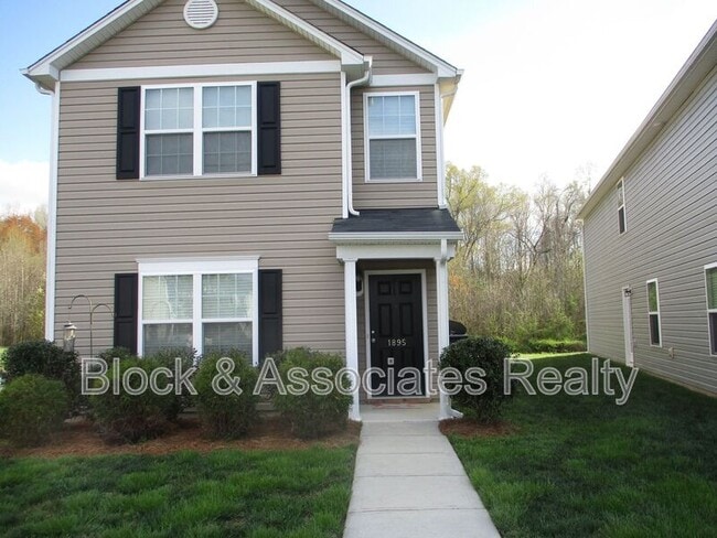 1895 Pk Mdw Cir in Winston-Salem, NC - Building Photo - Building Photo