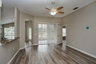 13718 Glossy Ibis Pl in Lakewood Ranch, FL - Foto de edificio - Building Photo