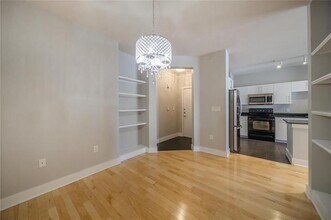 4414 Cedar Springs Rd in Dallas, TX - Building Photo - Building Photo