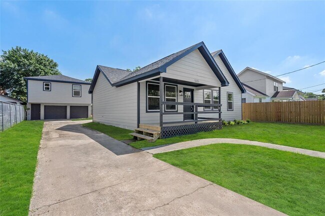 5615 Barremore St in Houston, TX - Building Photo - Building Photo