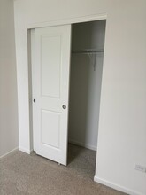 450 Hathaway Ln in Oswego, IL - Building Photo - Building Photo