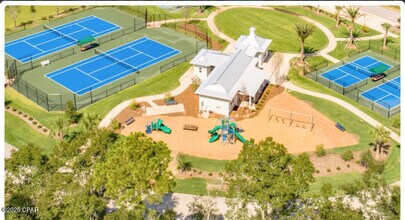 393 Bear Crk Blvd in Freeport, FL - Building Photo - Building Photo