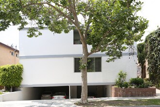 329 S Rexford Dr in Beverly Hills, CA - Building Photo - Building Photo