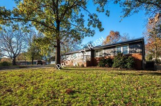 205 Hilltop Dr in Rossville, GA - Building Photo - Building Photo