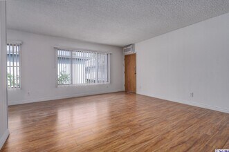 1800 N Harvard Blvd-Unit -21 in Los Angeles, CA - Building Photo - Building Photo