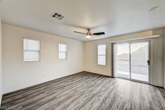 3672 Moonlit Beach Ave in Las Vegas, NV - Building Photo - Building Photo