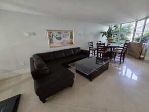 1700 NW North River Dr, Unit 1001 in Miami, FL - Building Photo - Building Photo