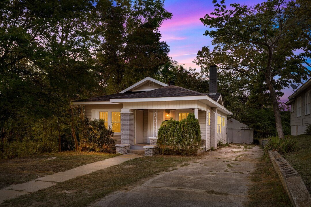 1736 Mountain Dr in Birmingham, AL - Building Photo