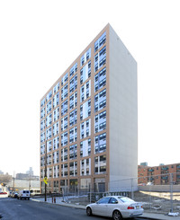 655 Morris Ave in Bronx, NY - Building Photo - Building Photo