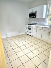 65 W Ivy Ln in Englewood, NJ - Building Photo - Building Photo