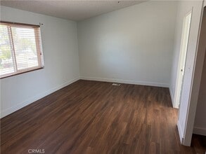 381 Amador Rd in Pinon Hills, CA - Foto de edificio - Building Photo