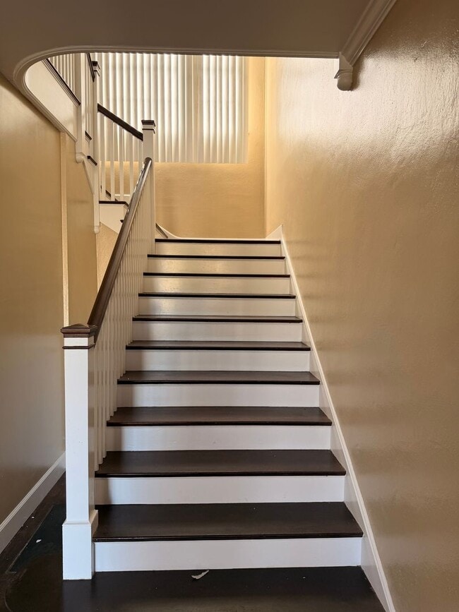 200 E Morrison Ave in Santa Maria, CA - Building Photo - Building Photo