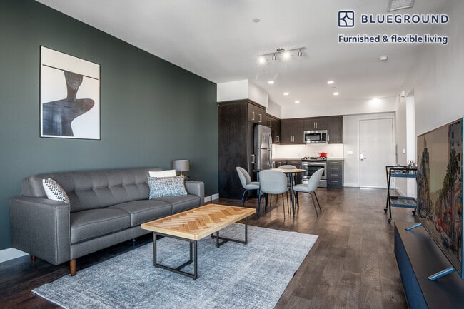10601 Washington Blvd in Culver City, CA - Building Photo - Building Photo