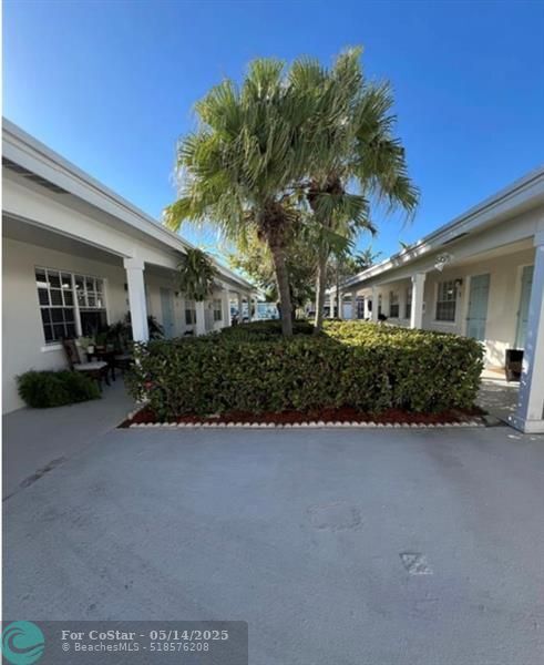 4540 Bougainvilla Dr