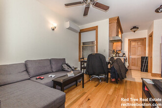 12 S Russell St, Unit 16-1 in Boston, MA - Building Photo - Building Photo