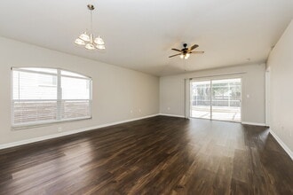 29324 Birds Eye Dr in Zephyrhills, FL - Building Photo - Building Photo