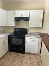 1114 W 26th Ct in Riviera Beach, FL - Building Photo - Building Photo