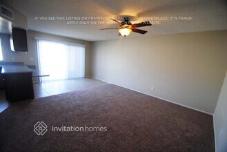 4806 W Christy Dr in Glendale, AZ - Foto de edificio - Building Photo