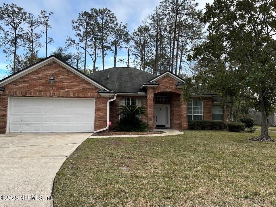 1517 Shelter Cove Dr in Orange Park, FL - Building Photo