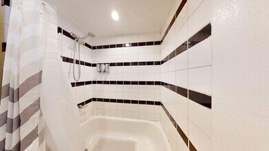 870 Southwood Blvd, Unit 7 in Incline Village, NV - Building Photo - Building Photo