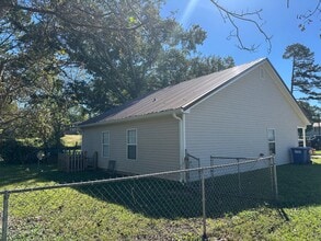 1311 Circle Dr in Oxford, AL - Building Photo - Building Photo