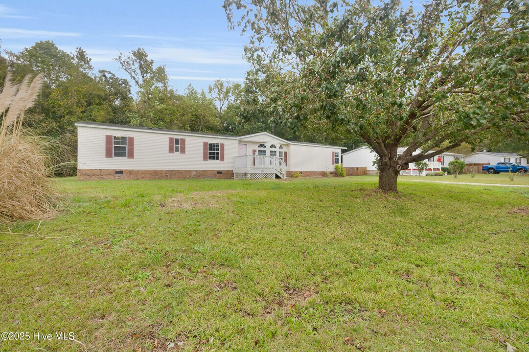 628 Maynard Blvd in Jacksonville, NC - Building Photo