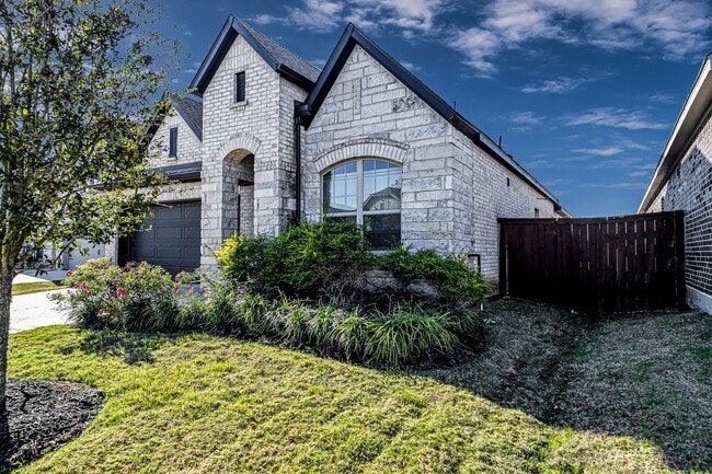 property at 4946 Hitchings Ct