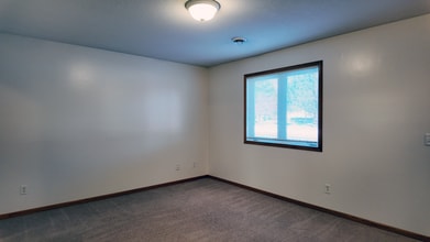 1715 Northway Dr in North Mankato, MN - Building Photo - Building Photo