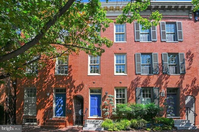 property at 40 E Montgomery St