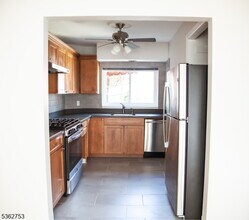 152 Belleville Ave in Bloomfield, NJ - Building Photo - Building Photo