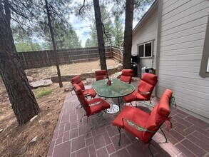 3800 S Wagon Trl in Flagstaff, AZ - Foto de edificio - Building Photo