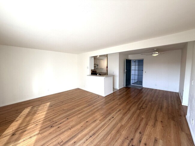 336 Larkspur Plaza Dr in Larkspur, CA - Building Photo - Building Photo