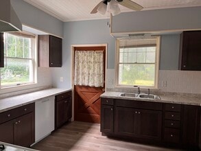 364 Ravenwood Ave in Rochester, NY - Building Photo - Building Photo