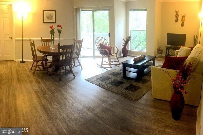 1504 Lincoln Way-Unit -201 in McLean, VA - Building Photo - Building Photo