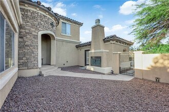 10057 Portula Valley St in Las Vegas, NV - Building Photo - Building Photo