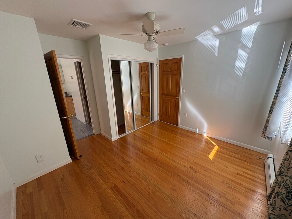 66 Luyster St, Unit 1 in Huntington Station, NY - Building Photo
